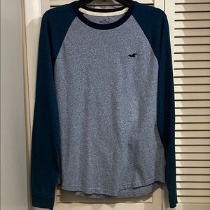 Hollister Men's Medium Blue Long Sleeve Shirt